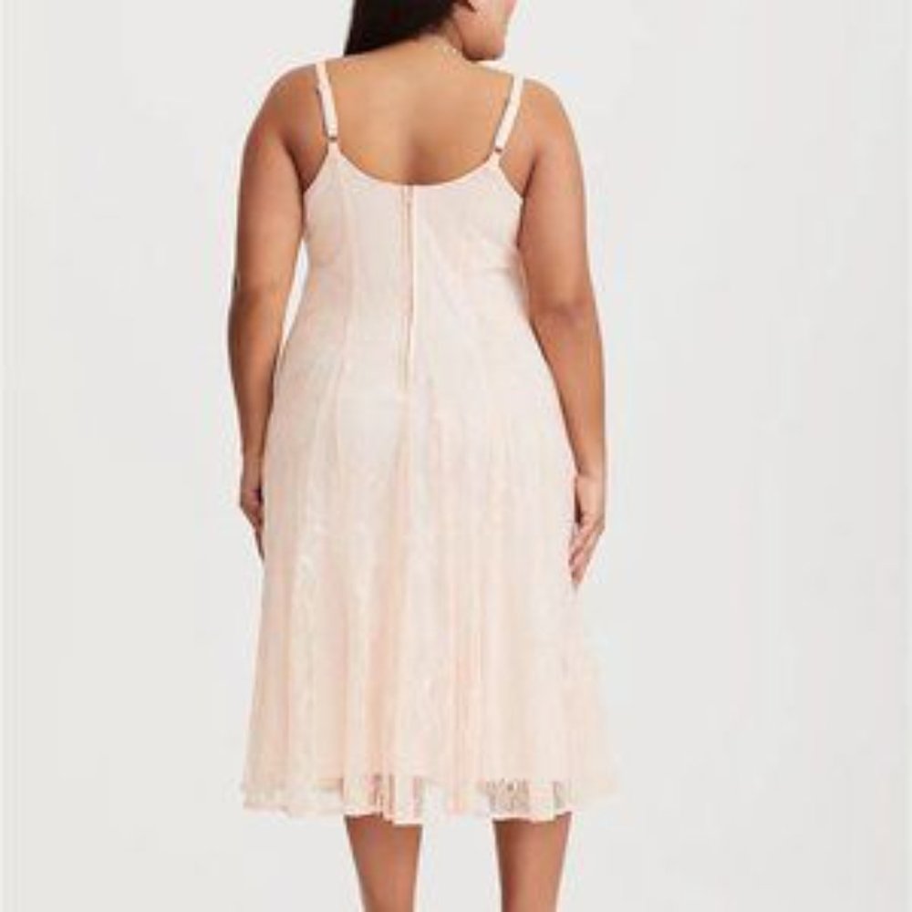 TORRID Romantic Peach Lace Trapeze Midi Dress 3X - Picture 3 of 10
